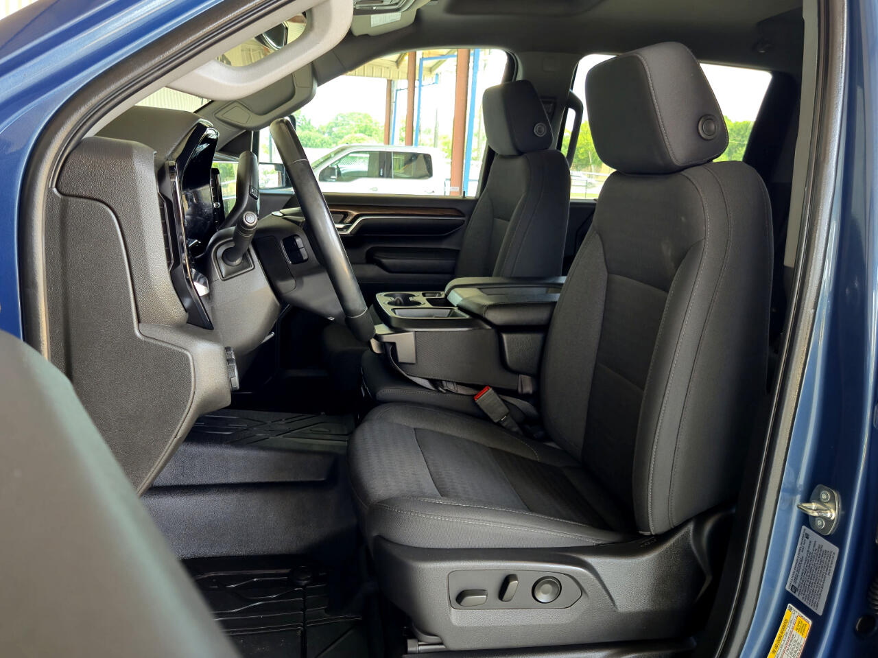 2024 Chevrolet Silverado 3500HD LT photo 10