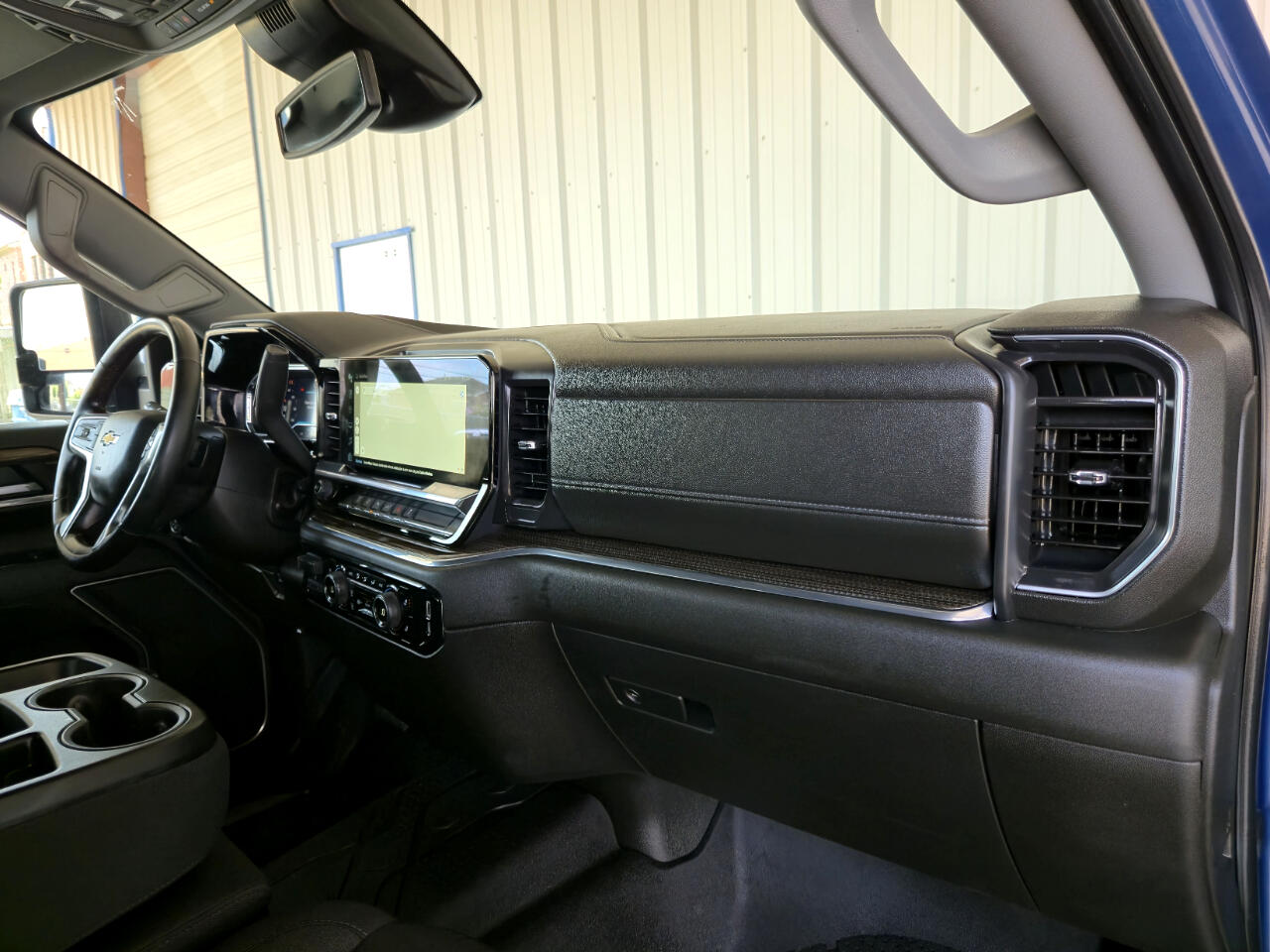 2024 Chevrolet Silverado 3500HD LT photo 18
