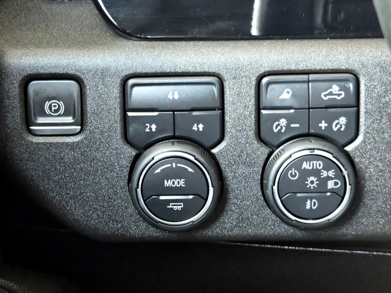 2024 Chevrolet Silverado 3500HD LT photo 23
