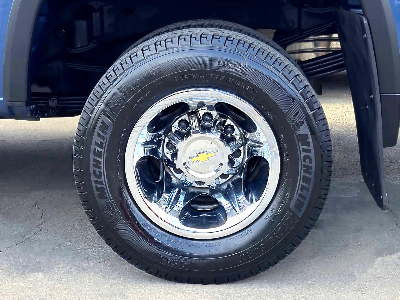 2024 Chevrolet Silverado 3500HD LT photo 40