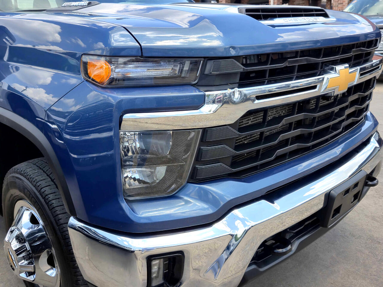 2024 Chevrolet Silverado 3500HD LT photo 45