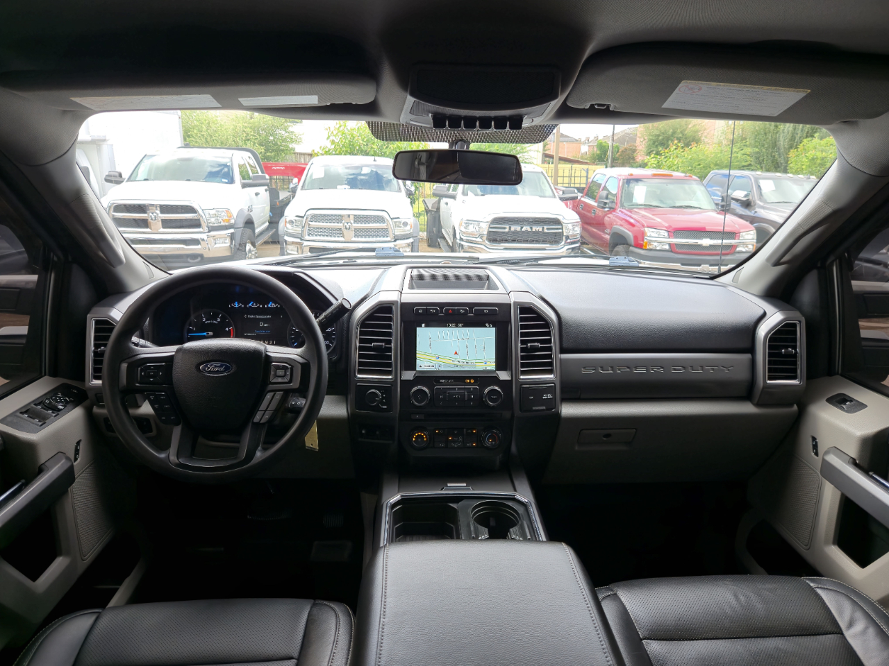 2017 Ford F-350 XLT photo 19
