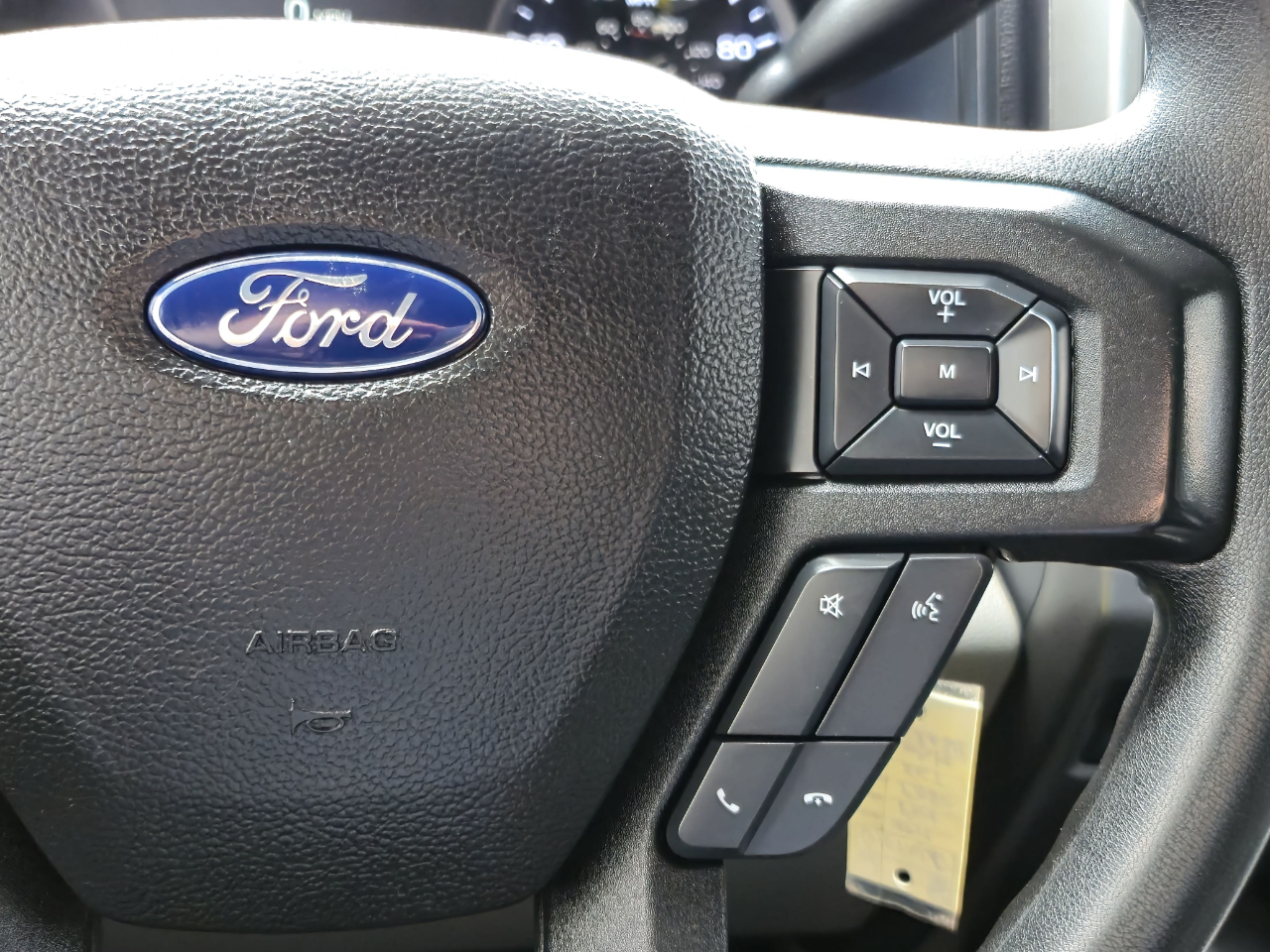 2017 Ford F-350 XLT photo 24