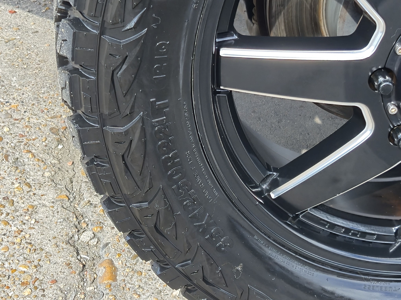 2017 Ford F-350 XLT photo 37