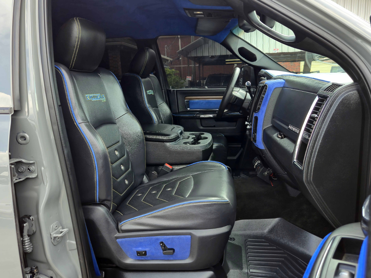 2015 Ram 2500 Laramie photo 19