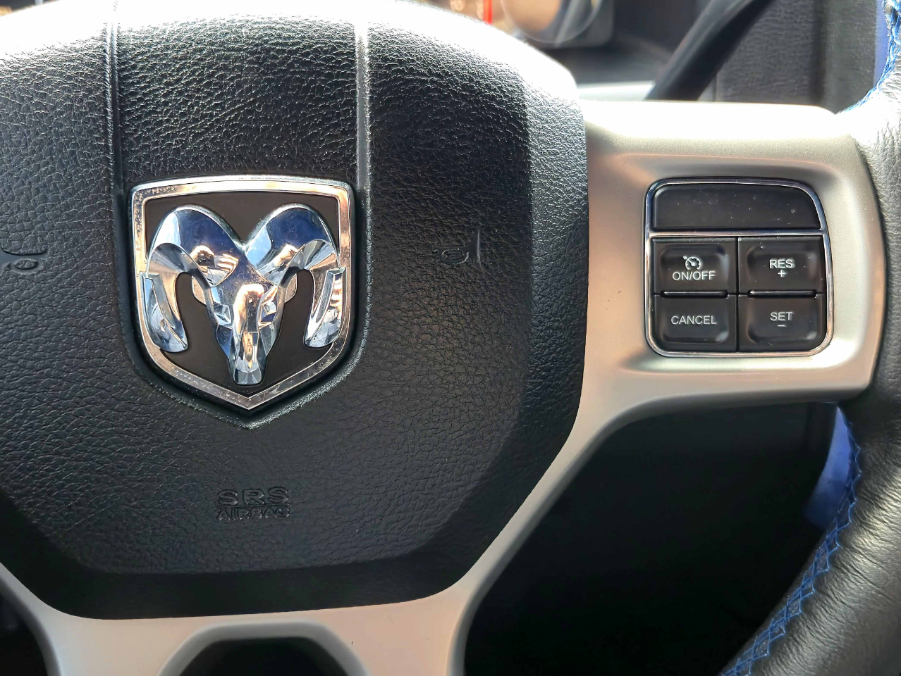 2015 Ram 2500 Laramie photo 24