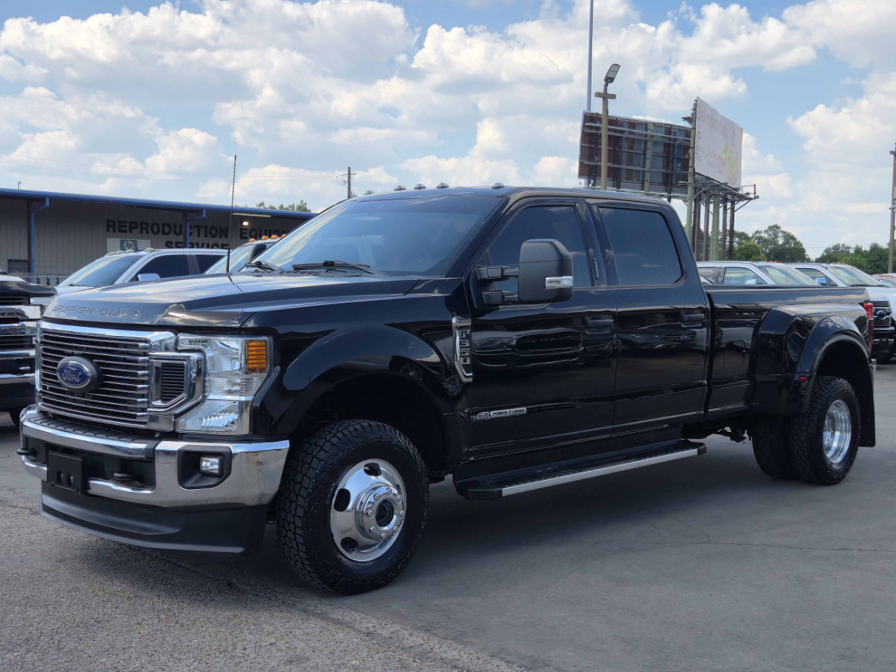 2022 Ford F-350 XLT photo 6