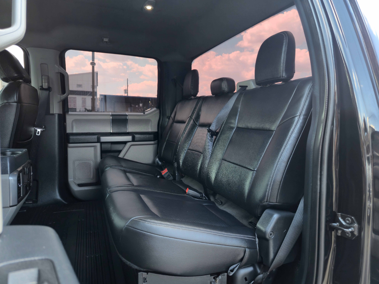 2022 Ford F-350 XLT photo 12