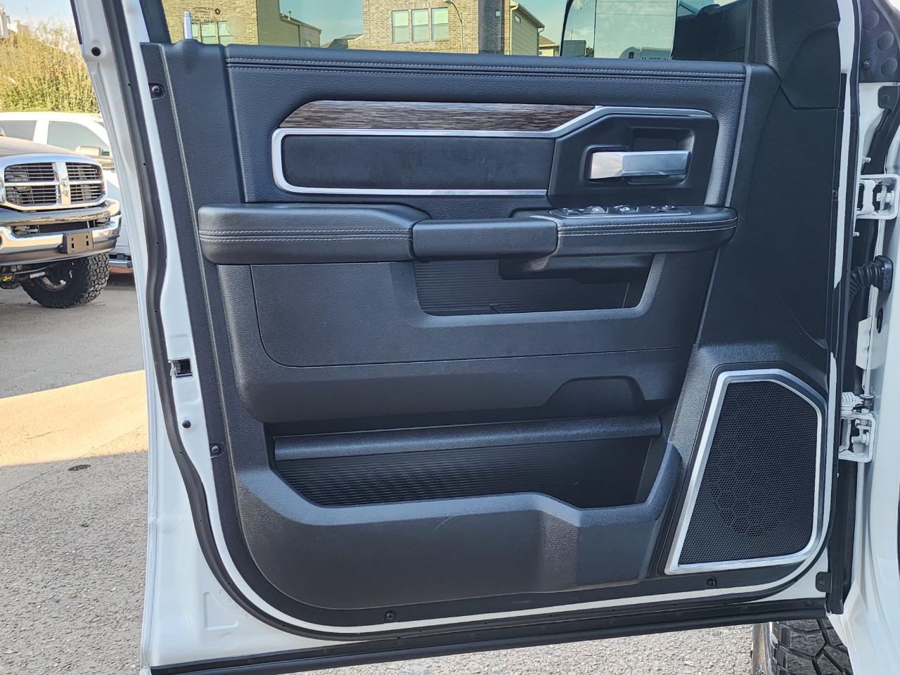 RAM 2500 Laramie Crew Cab 4WD 2021