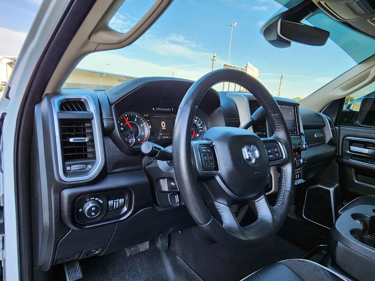 RAM 2500 Laramie Crew Cab 4WD 2021