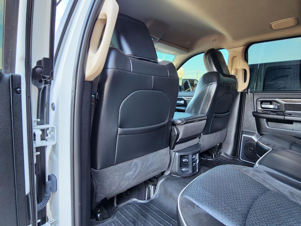 RAM 2500 Laramie Crew Cab 4WD 2021