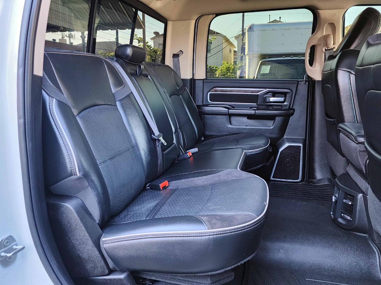 RAM 2500 Laramie Crew Cab 4WD 2021