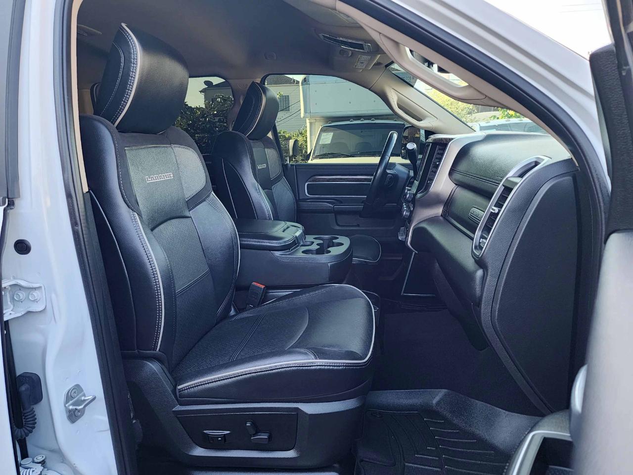 RAM 2500 Laramie Crew Cab 4WD 2021