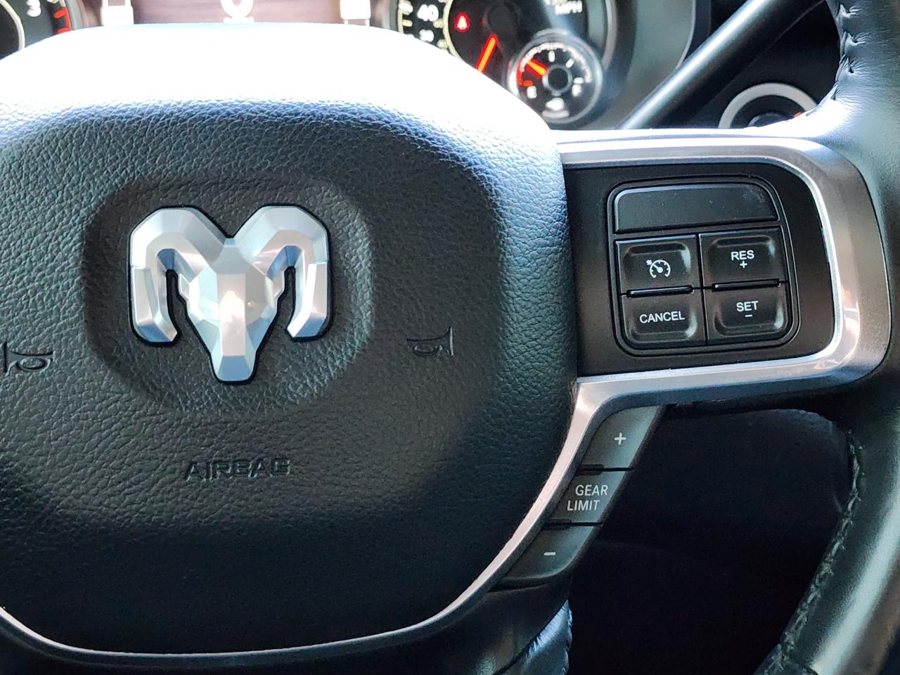 RAM 2500 Laramie Crew Cab 4WD 2021