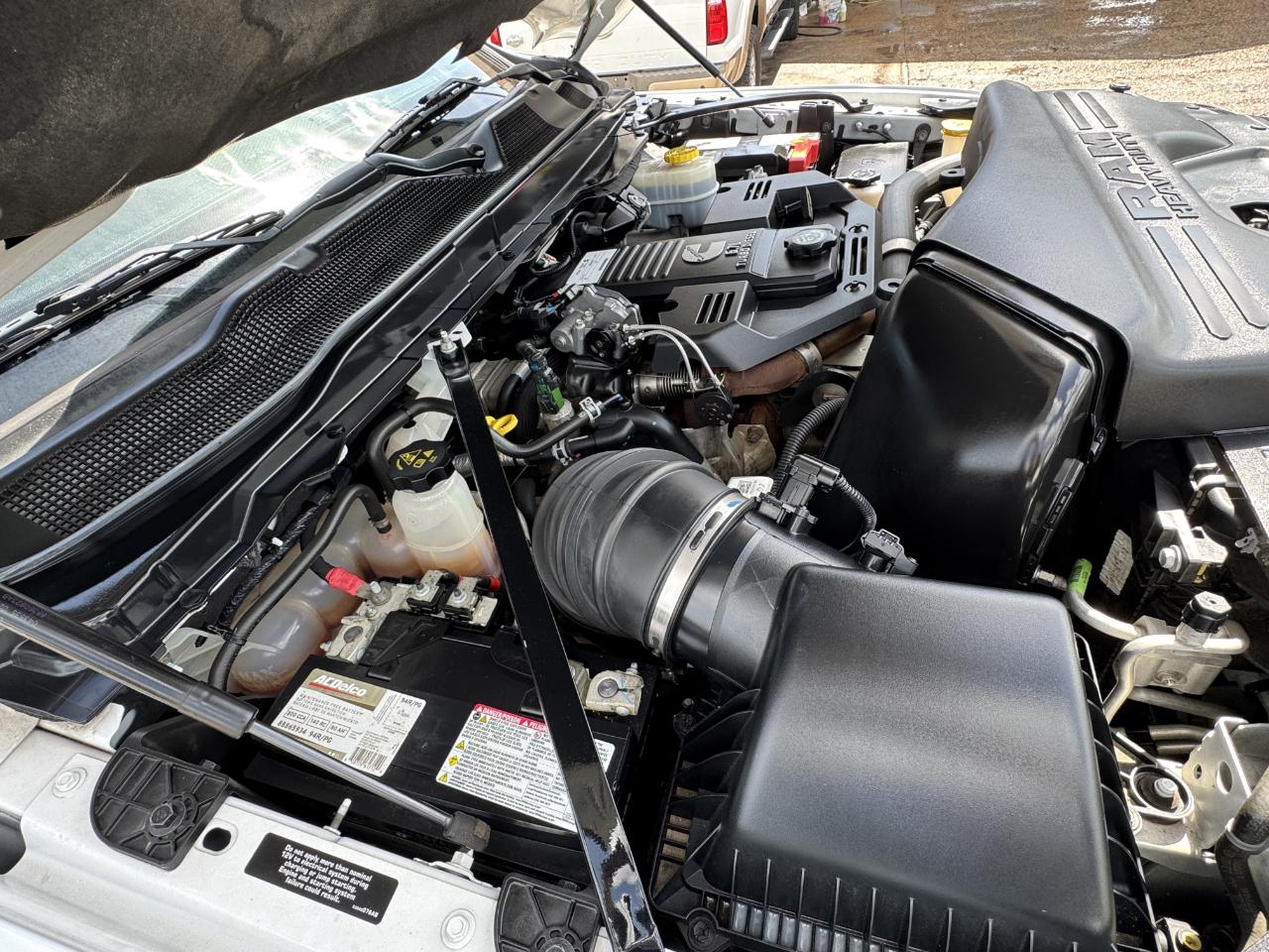 RAM 2500 Laramie Crew Cab 4WD 2021