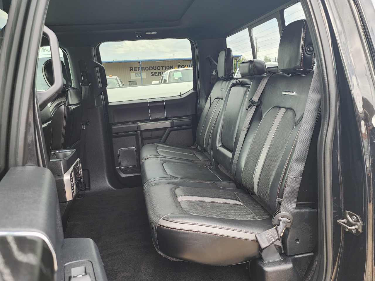 Ford F-150 Platinum SuperCrew 4WD 2018 Ford F-150 Platinum SuperCrew 4WD 2018