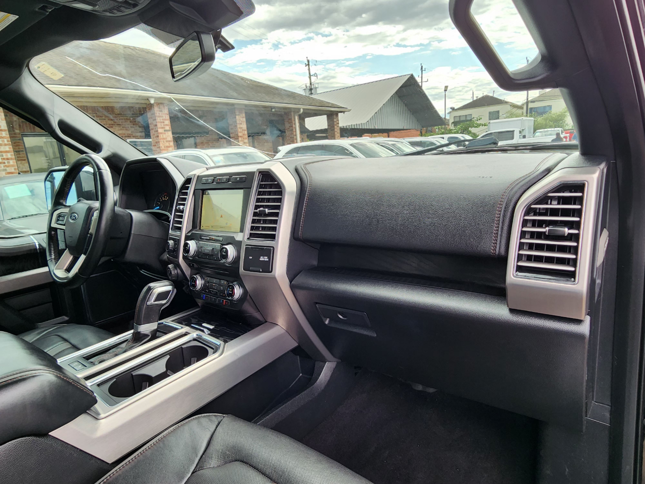 Ford F-150 Platinum SuperCrew 4WD 2018 Ford F-150 Platinum SuperCrew 4WD 2018