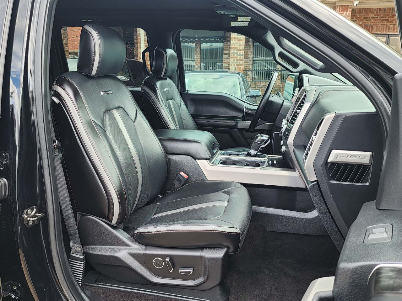 Ford F-150 Platinum SuperCrew 4WD 2018 Ford F-150 Platinum SuperCrew 4WD 2018