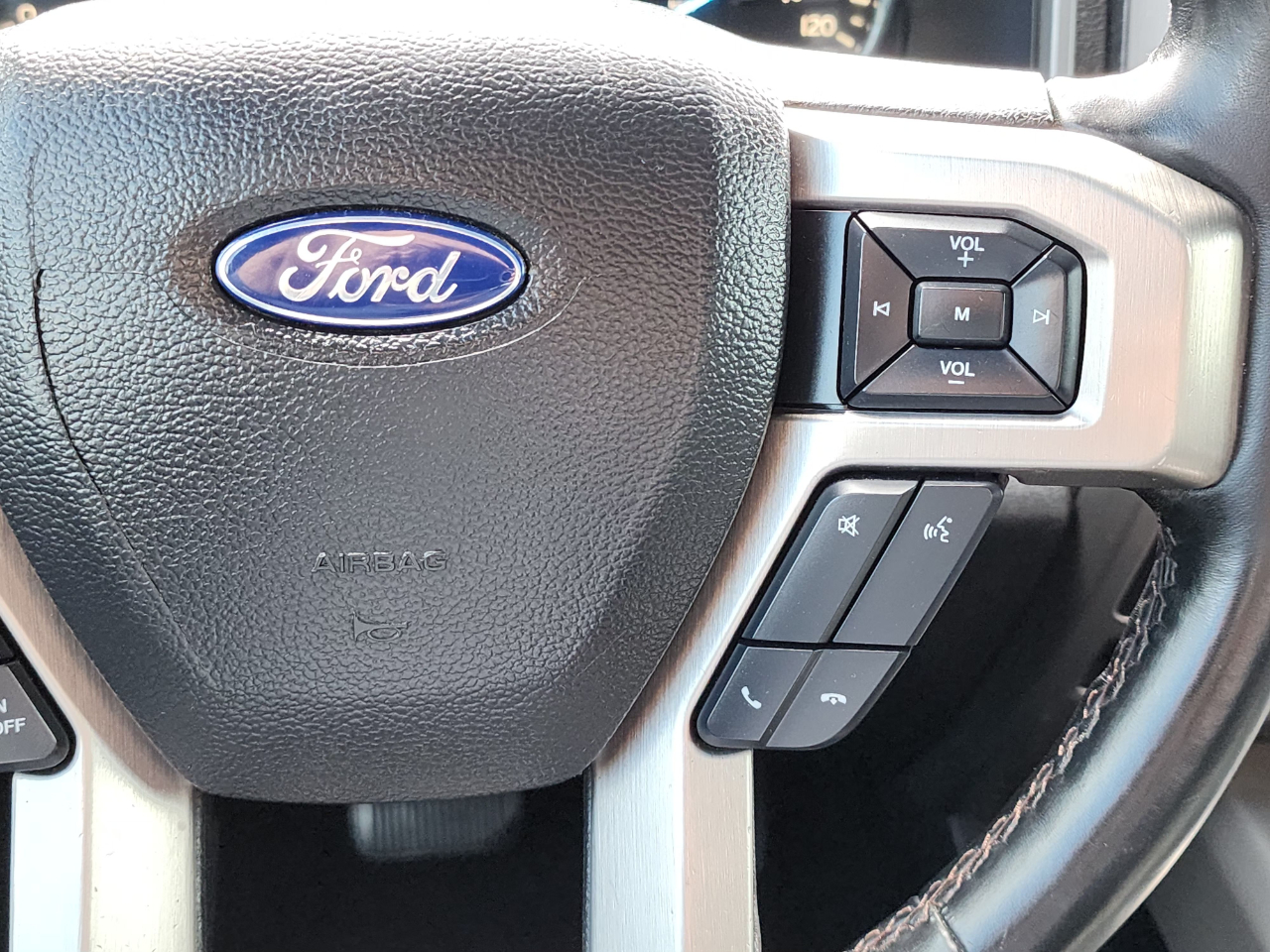 Ford F-150 Platinum SuperCrew 4WD 2018 Ford F-150 Platinum SuperCrew 4WD 2018