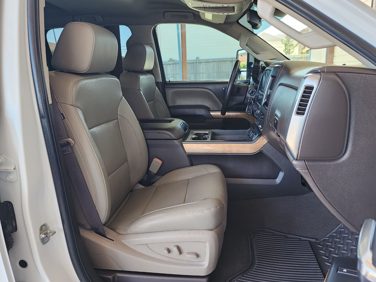 Chevrolet Silverado 3500HD LTZ Crew Cab DRW 4WD 2019 Chevrolet Silverado 3500HD LTZ Crew Cab DRW 4WD 2019