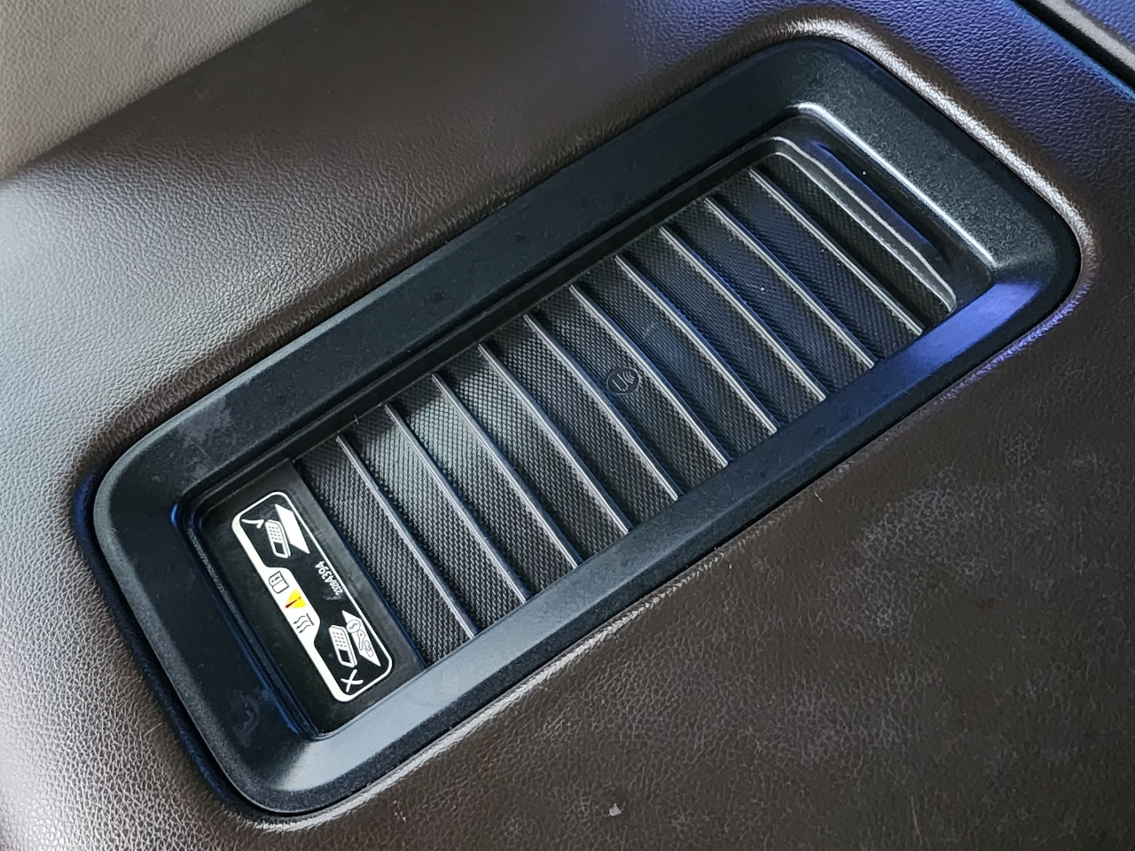 Chevrolet Silverado 3500HD LTZ Crew Cab DRW 4WD 2019 Chevrolet Silverado 3500HD LTZ Crew Cab DRW 4WD 2019