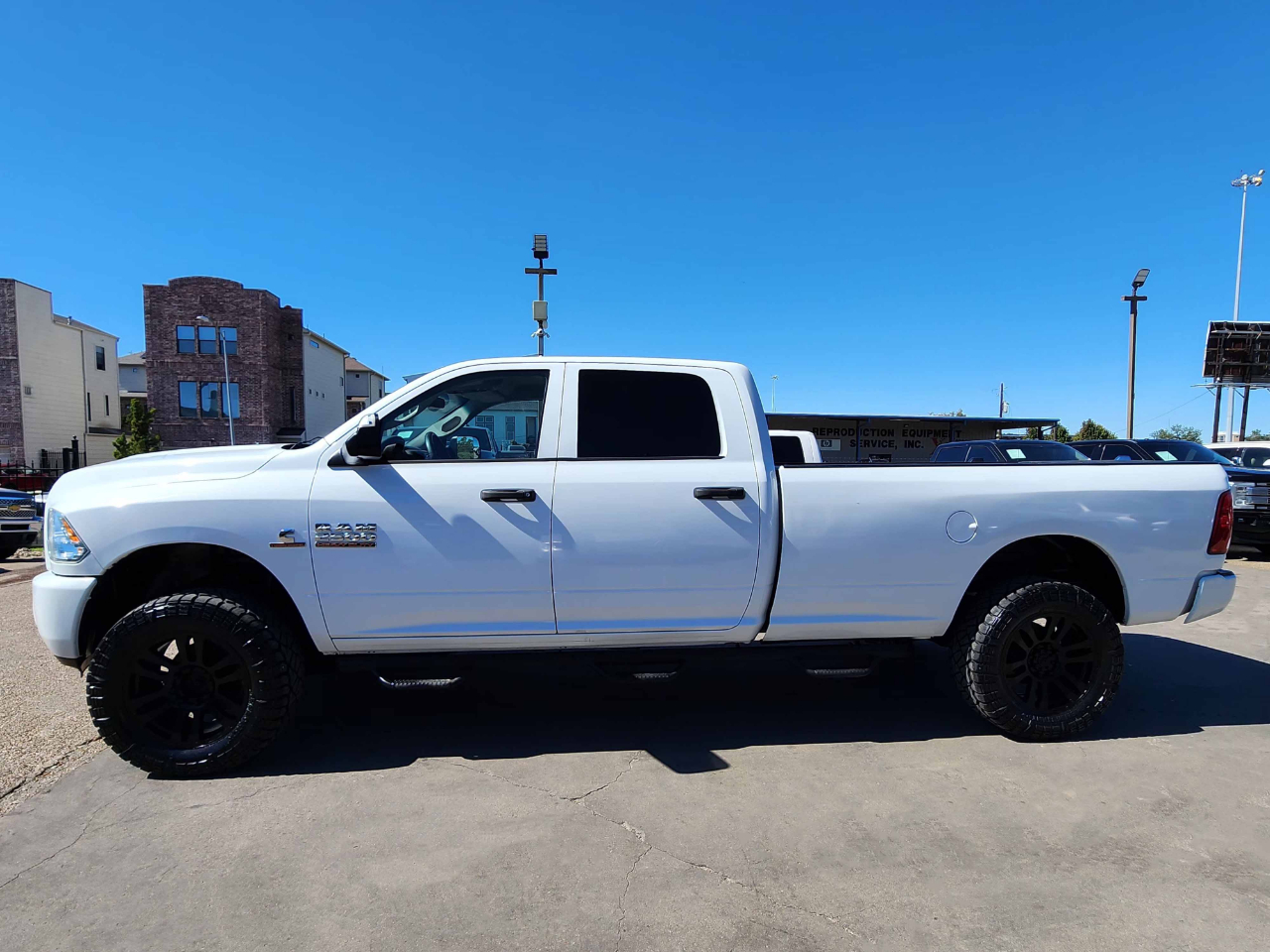 RAM 2500 Tradesman Crew Cab 4WD 2017 RAM 2500 Tradesman Crew Cab 4WD 2017