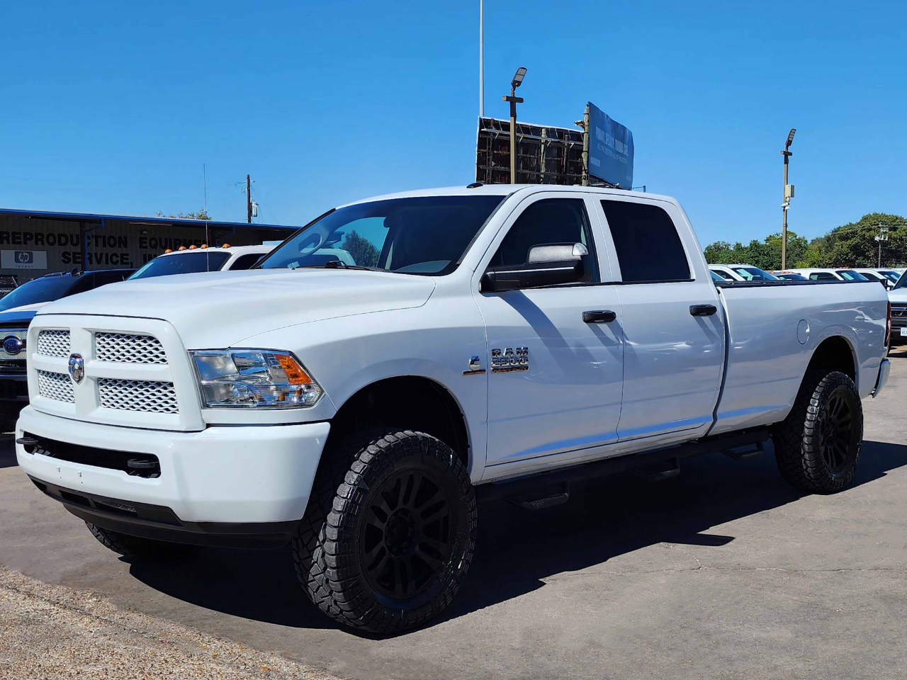 RAM 2500 Tradesman Crew Cab 4WD 2017 RAM 2500 Tradesman Crew Cab 4WD 2017