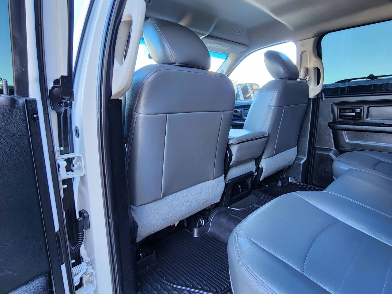 RAM 2500 Tradesman Crew Cab 4WD 2017 RAM 2500 Tradesman Crew Cab 4WD 2017