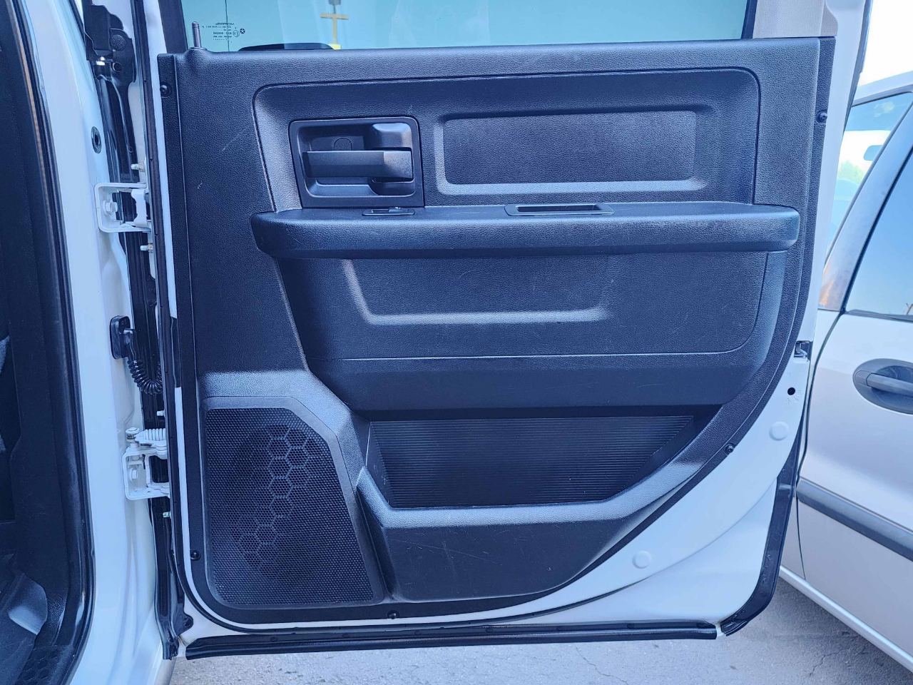 RAM 2500 Tradesman Crew Cab 4WD 2017 RAM 2500 Tradesman Crew Cab 4WD 2017