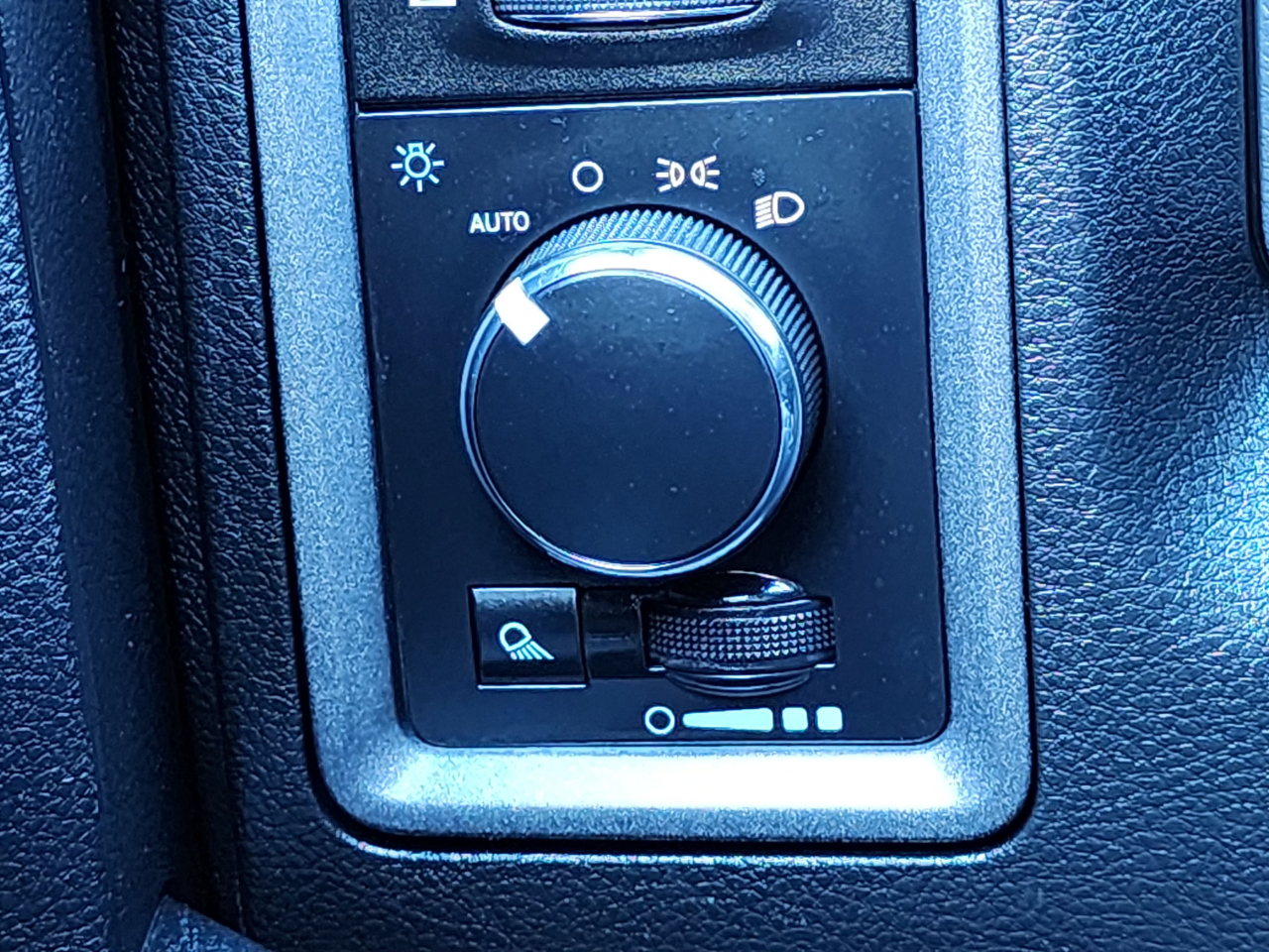 RAM 2500 Tradesman Crew Cab 4WD 2017 RAM 2500 Tradesman Crew Cab 4WD 2017