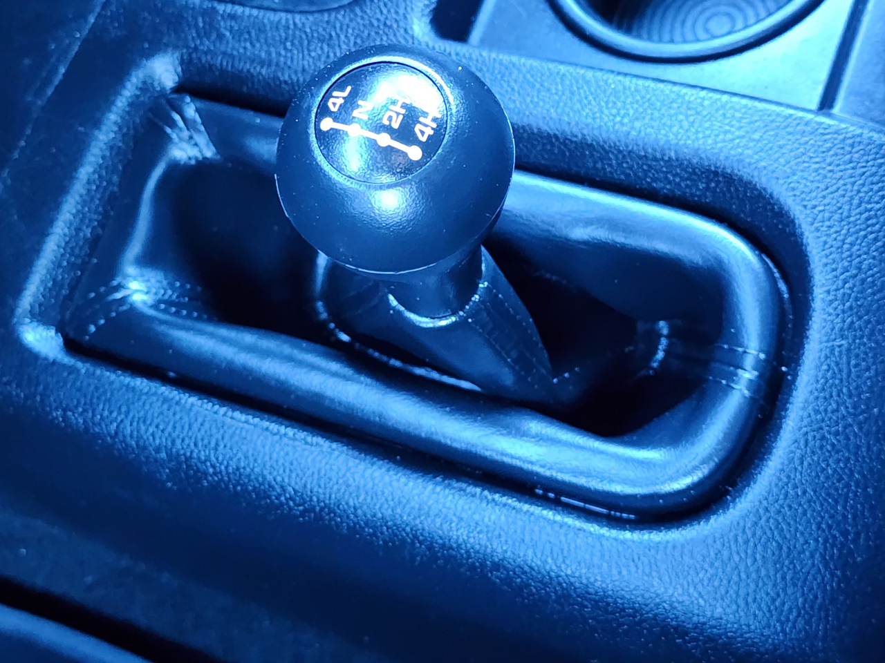 RAM 2500 Tradesman Crew Cab 4WD 2017 RAM 2500 Tradesman Crew Cab 4WD 2017