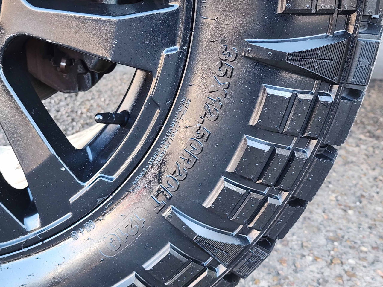 RAM 2500 Tradesman Crew Cab 4WD 2017 RAM 2500 Tradesman Crew Cab 4WD 2017