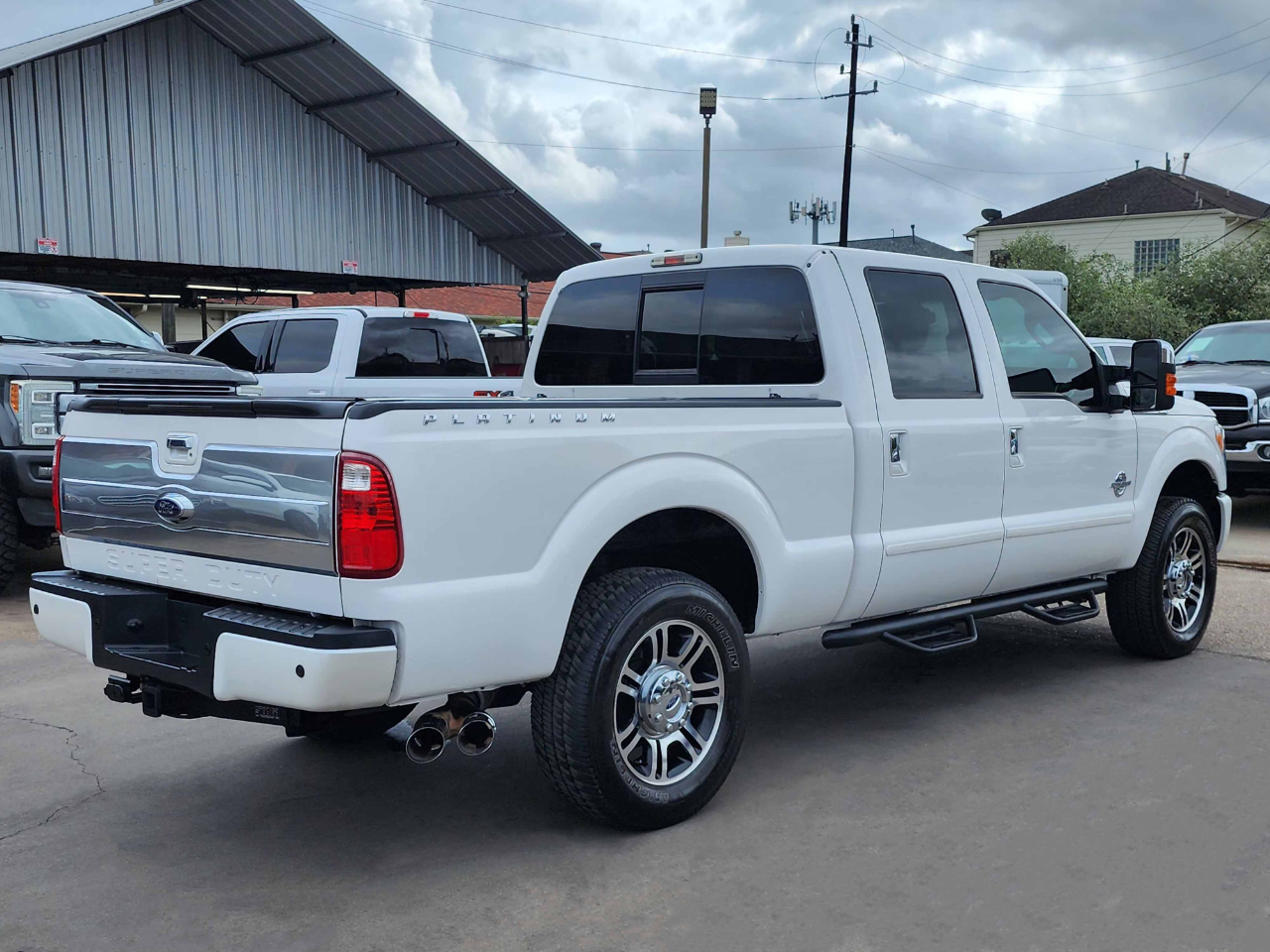 2015 Ford F-250 Platinum photo 2