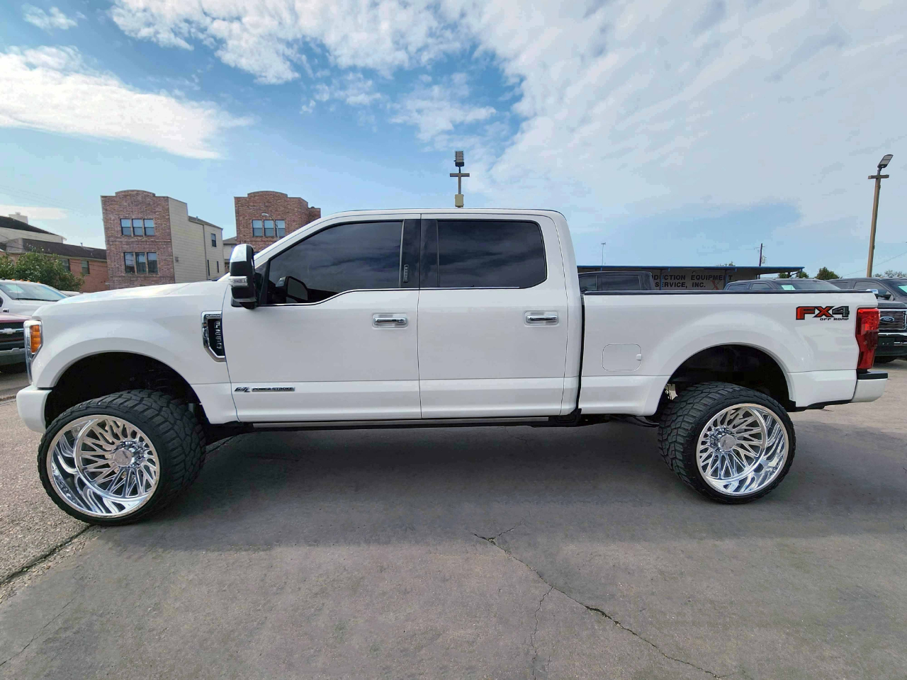 2019 Ford F-250 Platinum photo 2