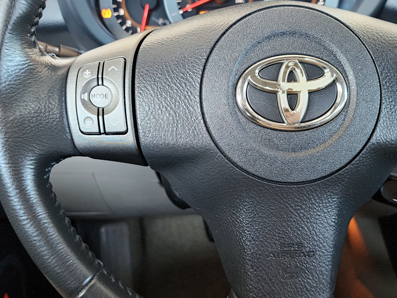 Toyota RAV4  2011