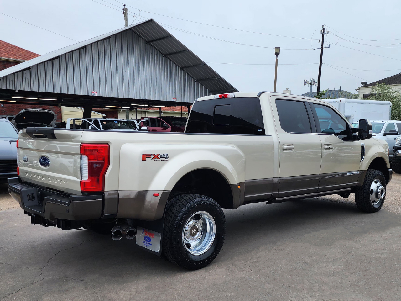 Ford Super Duty F-350 DRW  2017