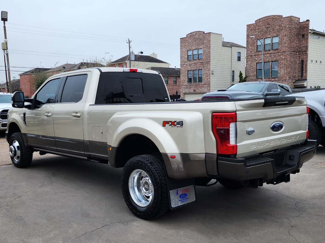 Ford Super Duty F-350 DRW  2017