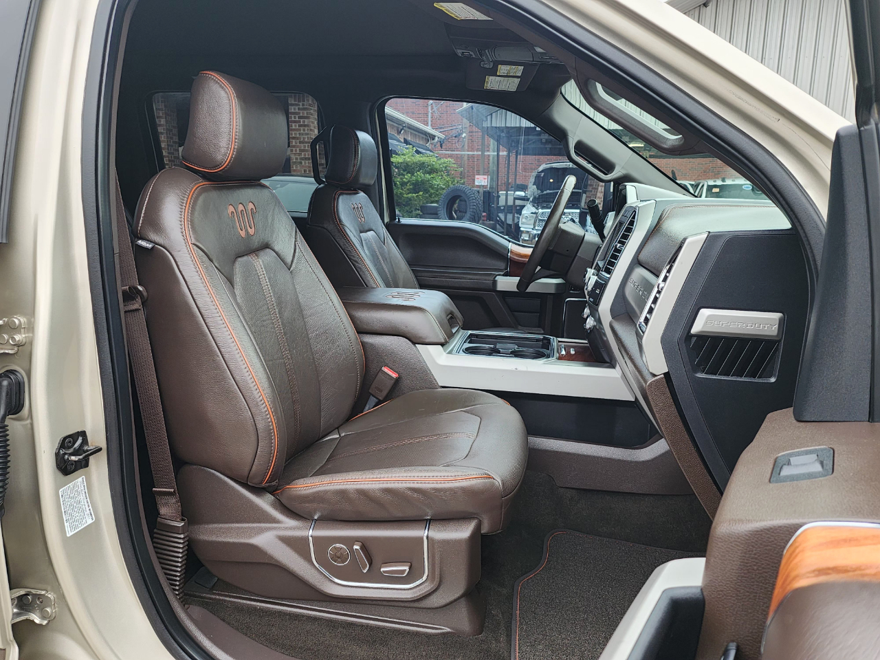 Ford Super Duty F-350 DRW  2017