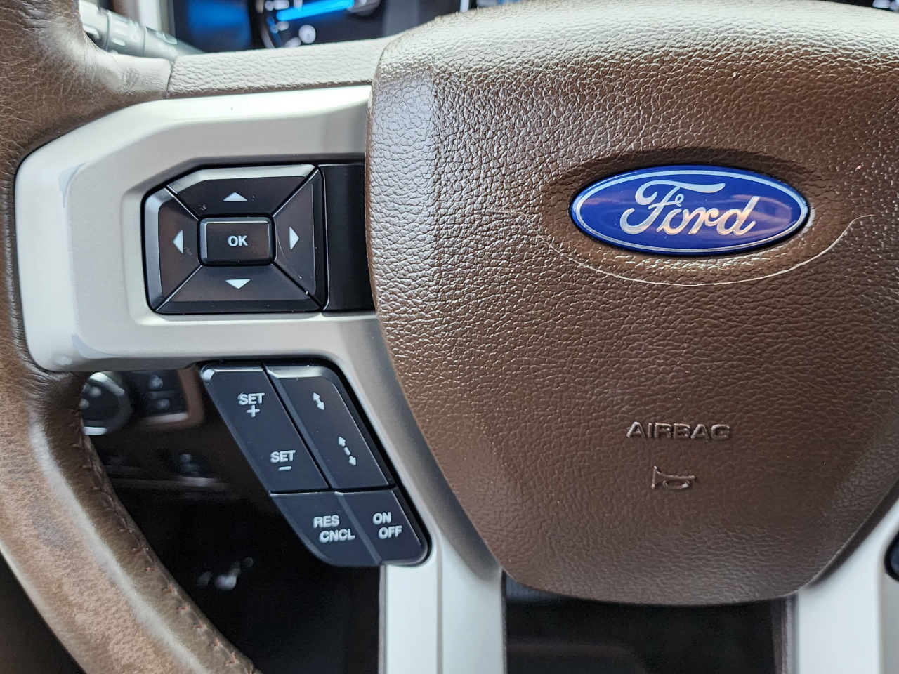 Ford Super Duty F-350 DRW  2017