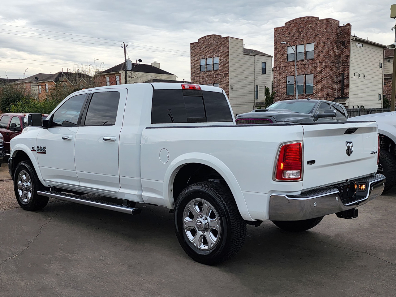 RAM 2500 Laramie Mega Cab 4WD 2016