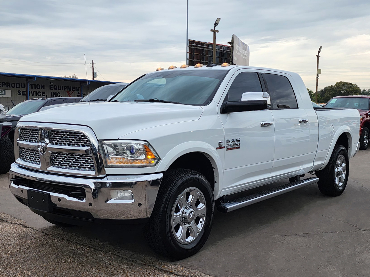 RAM 2500 Laramie Mega Cab 4WD 2016