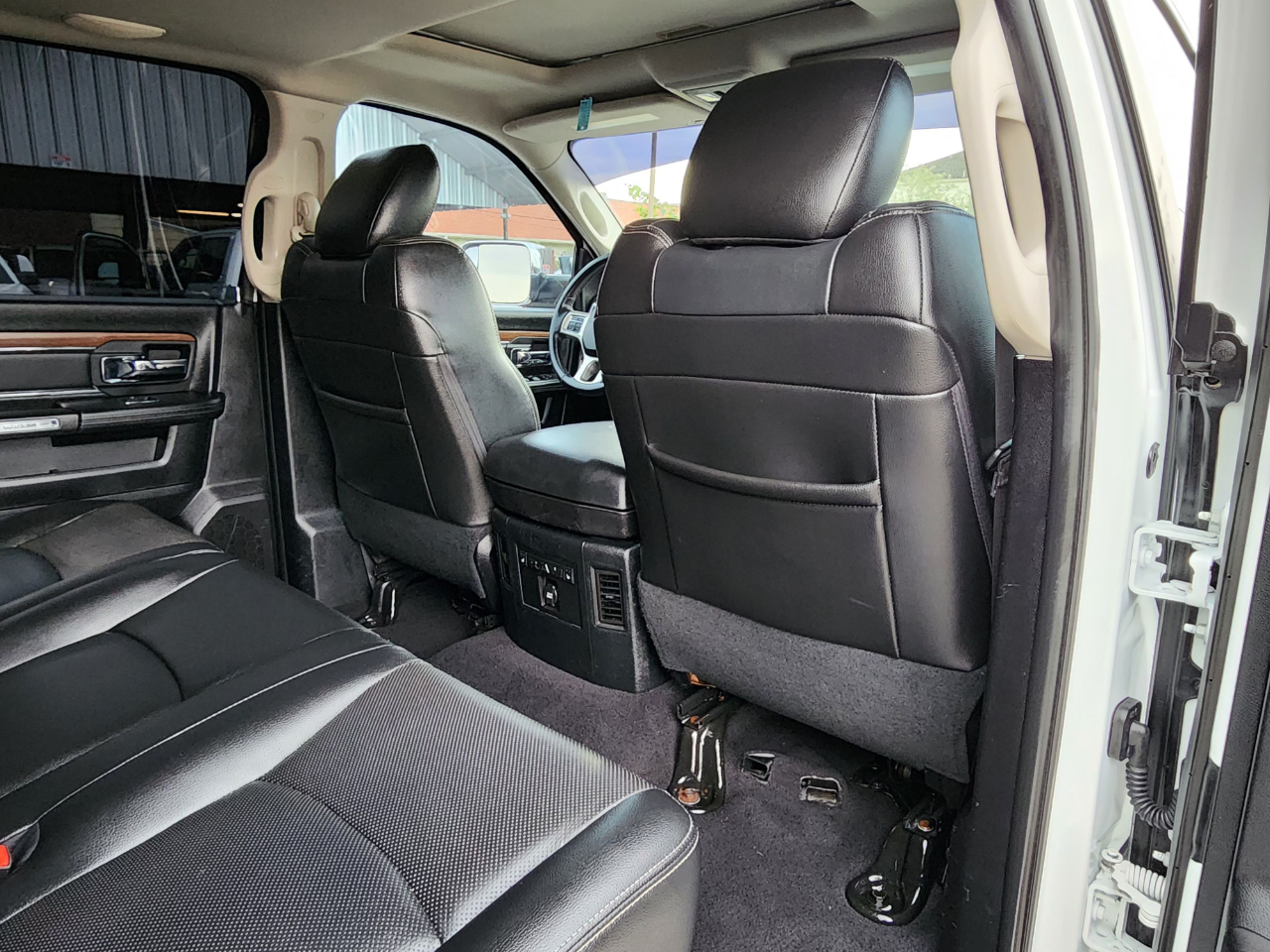 RAM 2500 Laramie Mega Cab 4WD 2016