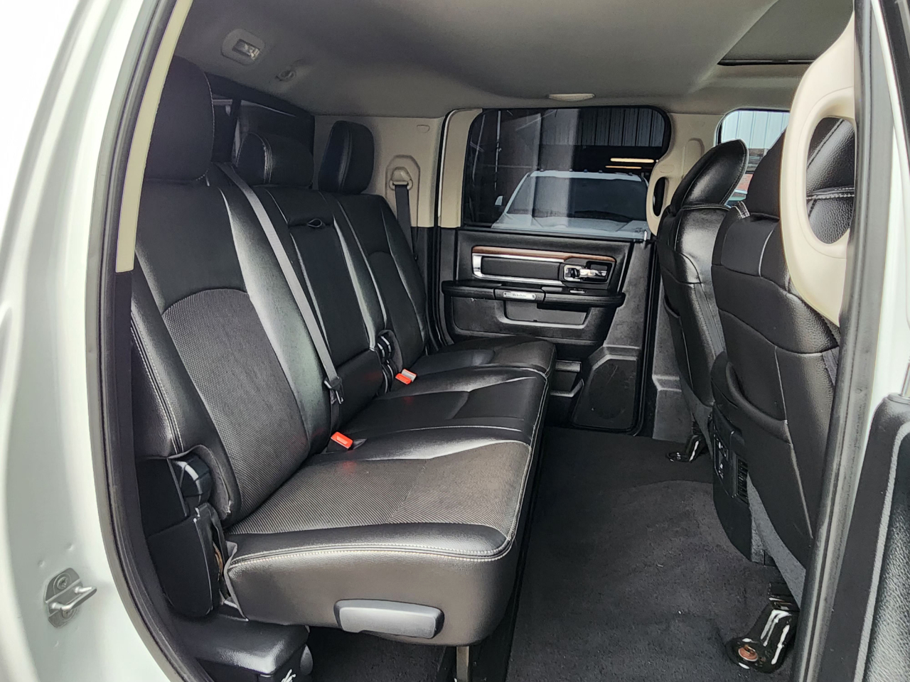 RAM 2500 Laramie Mega Cab 4WD 2016