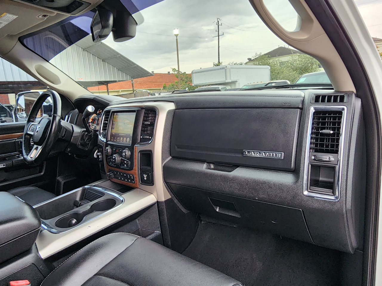 RAM 2500 Laramie Mega Cab 4WD 2016