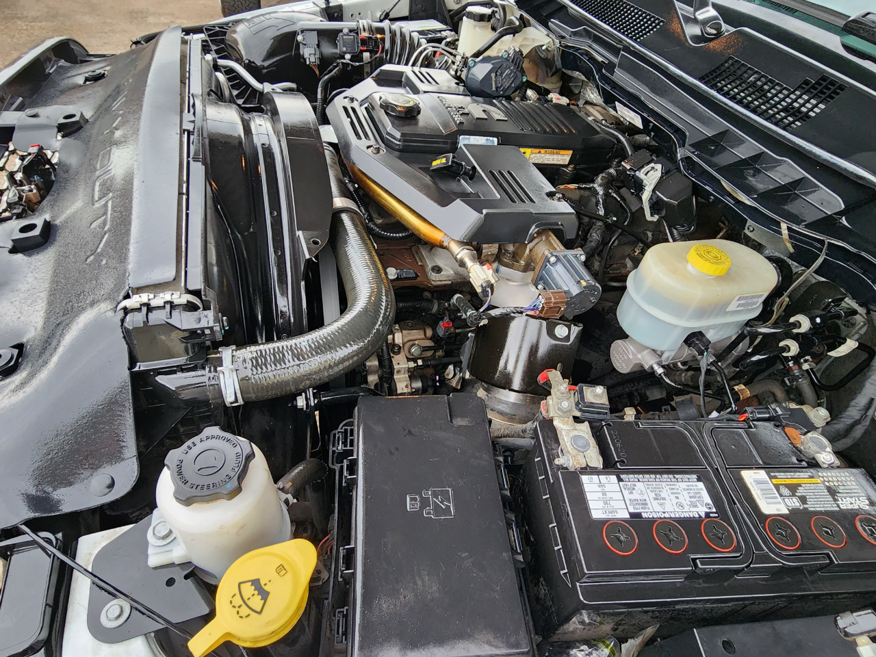 RAM 2500 Laramie Mega Cab 4WD 2016