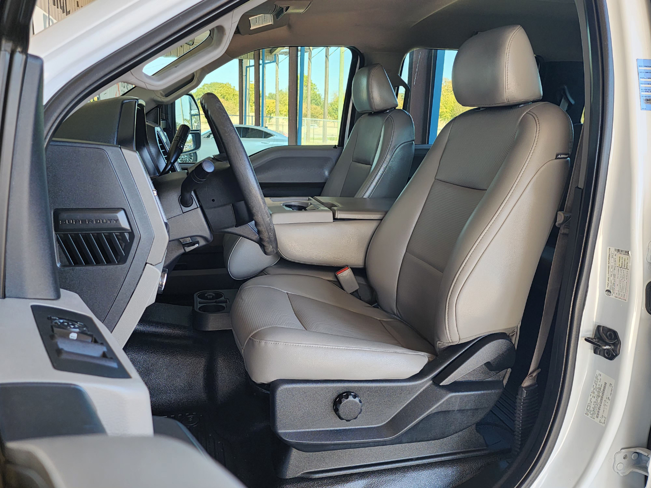 Ford Super Duty F-350 SRW  2017