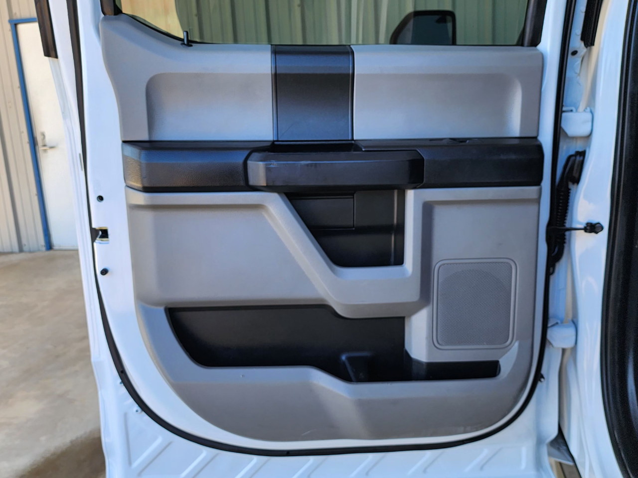 Ford Super Duty F-350 SRW  2017