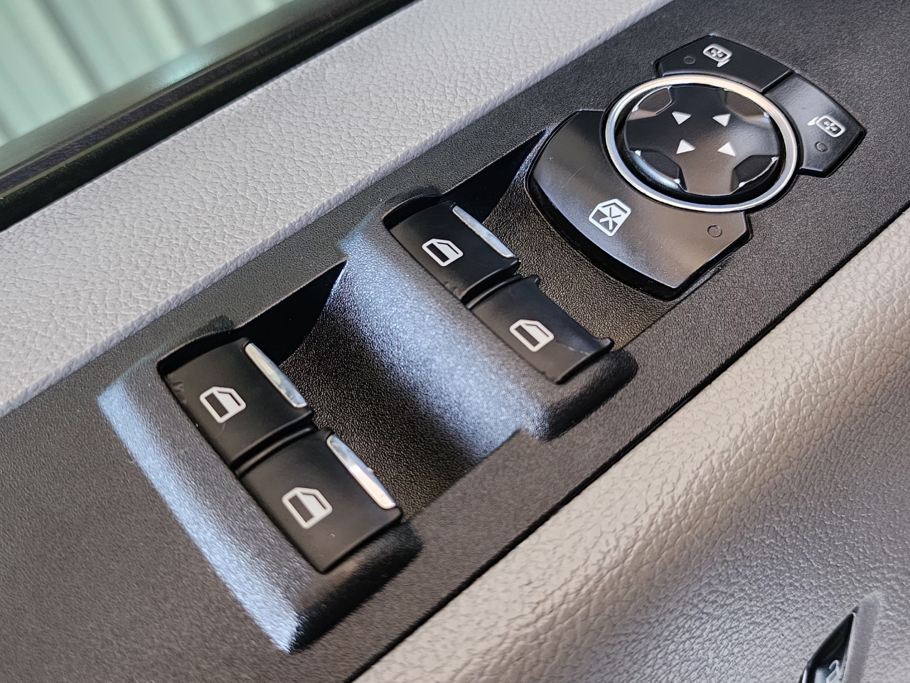 Ford Super Duty F-350 SRW  2017