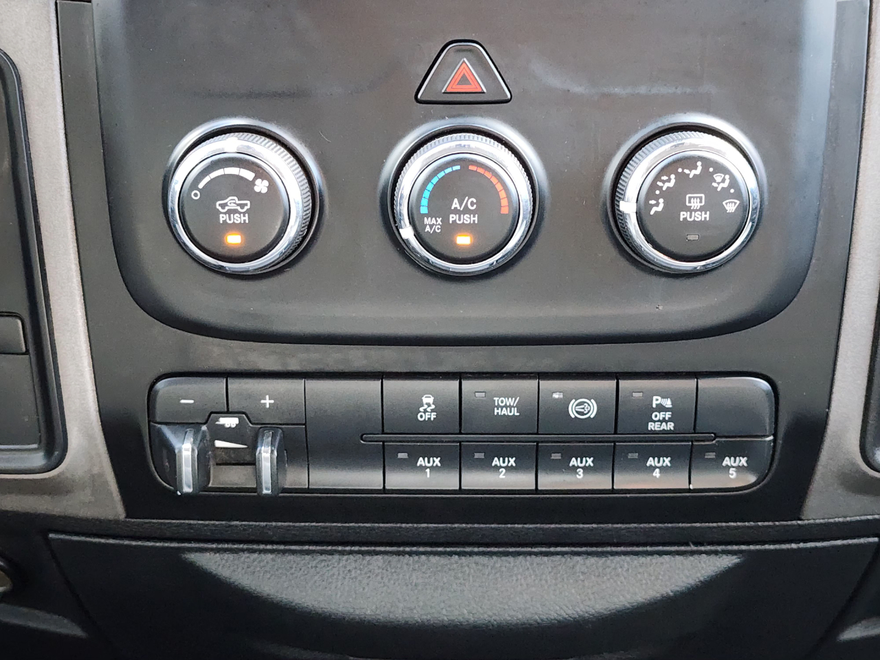 RAM 2500 Tradesman Crew Cab 4WD 2017