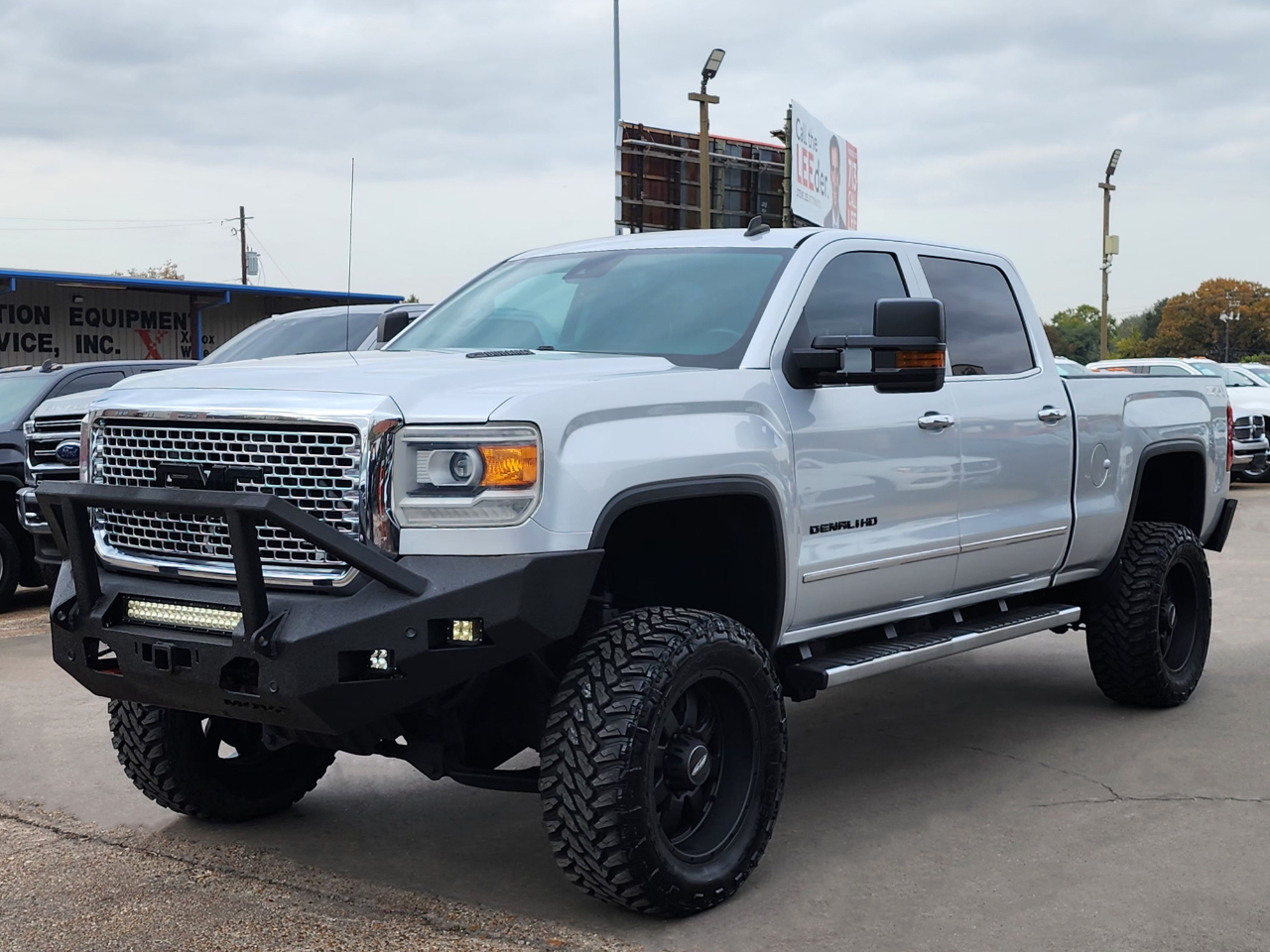 GMC Sierra 2500HD Denali Crew Cab 4WD 2015